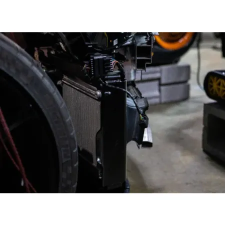 Dodatkowe chłodnice wody Mishimoto Toyota Supra 20+