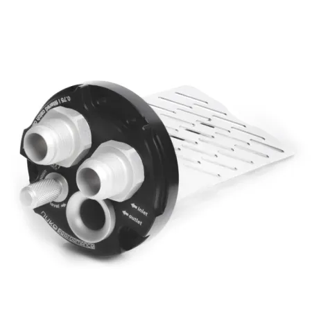 Uniwersalny Oil Catch Tank Nuke Performance Carbon o pojemności 0.75 litra