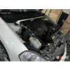 Rozpórka przednia (Front Upper Strut Bar)(2477) Ultra Racing Renault Samsung SM5 (A34R) 2.0 2WD 05-10