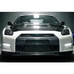 Additional Carbon Fibre Air Scoop and Modified Crash Bar for Nissan GTR35