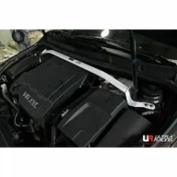 Rozpórka przednia (Front Upper Strut)bar(2648 Ultra Racing Chevrolet Alpheon 3.0 2WD 10-16