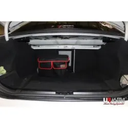 Rozpórka tylna górna (Rear Upper Strut Bar) Ultra Racing BMW M5 E60 05-10