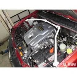 Rozpórka przednia (Front Upper Strut Bar)Ultra Racing Isuzu D-Max 3.0D 02+