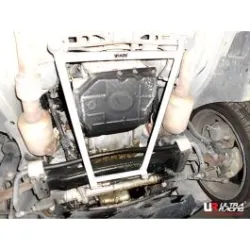 Rozpórka przednia dolna (Front Lower Brace) Ultra Racing Chrysler 300C V6 05-10