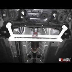 Rozpórka przednia dolna (Front Lower Brace) 2337 Ultra Racing Nissan Juke 10+