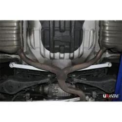 Rozpórka tylna dolna (Rear Lower Bar) (3250) Ultra Racing Volkswagen Passat Cc R36 3.6 4WD 08-17