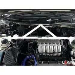 Rozpórka przednia (Front Upper Strut Bar)(10) Ultra Racing Proton Perdana 2.0 95-98/Perdana 2.0 FL 98-10 2WD
