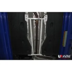 Rozpórka środkowa (Mid Lower Brace) 2687 Ultra Racing VW Golf 7 2.0TDI