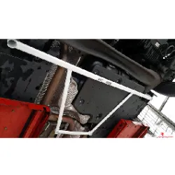 Rozpórka tylna dolna (Rear Lower Bar) (4016-A) Ultra Racing Peugeot 3008 (P84)1.6 2WD 16+