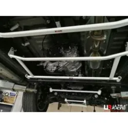 Rozpórka środkowa (Mid Lower Brace) (3947) Ultra Racing Toyota Hilux Revo (AN120) 2.4D/2.8D 4WD 15+