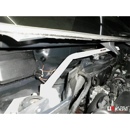 Rozpórka przednia (Front Upper Strut Bar)(3535) Ultra Racing Volkswagen Sharan (TYP 7N) 2.0 TDI 10+