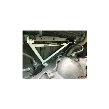Rozpórka tylna dolna (Rear Lower Bar) (3739) Ultra Racing Toyota Hiace (H200) 2.0D/2.5D 2WD 04+