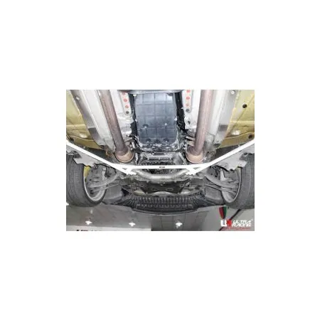 Rozpórka przednia dolna (Front Lower Brace) Ultra Racing Mercedes C-Class/AMG 07+ W204