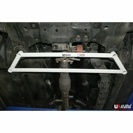 Rozpórka przednia dolna (Front Lower Brace) (2680) Ultra Racing Kia Lotze/Optima (MG) 2.0 2WD 05-10