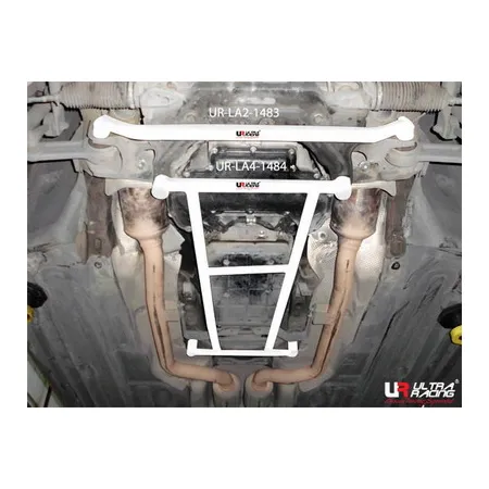 Rozpórka przednia dolna (Front Lower Tiebar) Ultra Racing Mercedes E-Class 03-06 W211