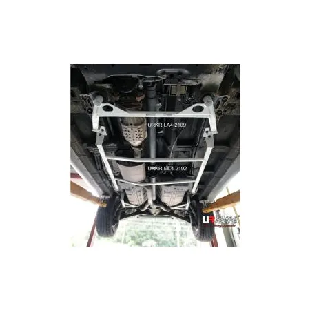 Rozpórka środkowa (Mid Lower Brace) (2192) Ultra Racing Hyundai Santa Fe (CM) 2.2D 07-13/Veracruz 3.0D 07-15 4WD