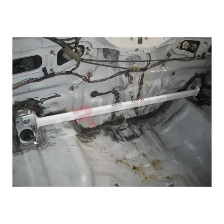 Rozpórka bagażnika (Rear Trunk Bar) Ultra Racing Honda Integra 94-01 DC2