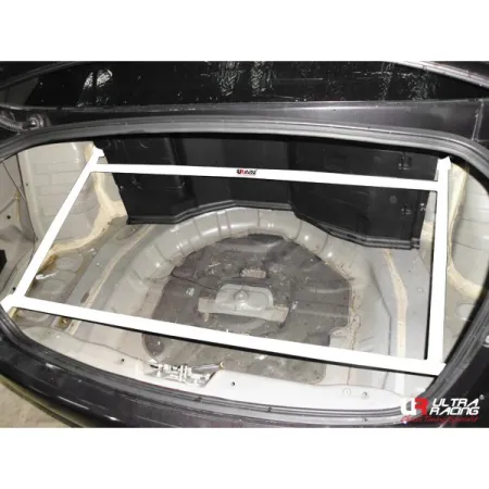 Rozpórka tylna górna (Rear Upper Strut Bar) Ultra Racing Mitsubishi EVO X