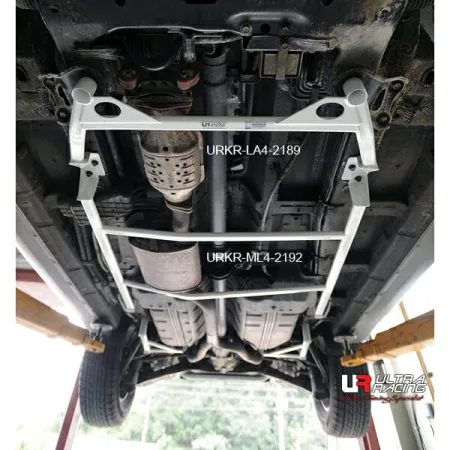 Rozpórka środkowa (Mid Lower Brace) (2192) Ultra Racing Hyundai Santa Fe (CM) 2.2D 07-13/Veracruz 3.0D 07-15 4WD