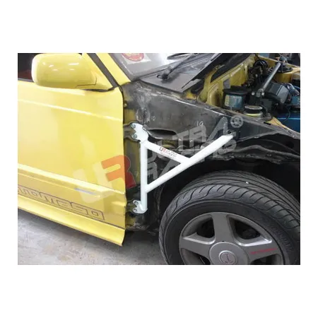 Rozpórka przedniego kielicha (Fender Brackets) Ultra Racing Daihatsu Charade G11 83-85