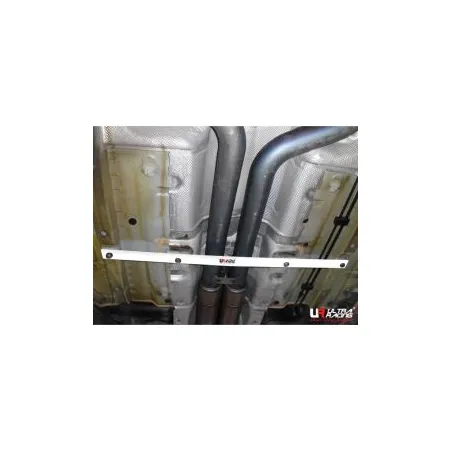 Rozpórka środkowa (Mid Lower Bar) 1825 Ultra Racing Mercedes C-Class/ AMG 07+ W204