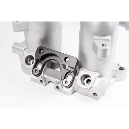 Adapter listwy wtryskowej Subaru 8 9 EJ207 2.5L EJ253 Radium Engineering