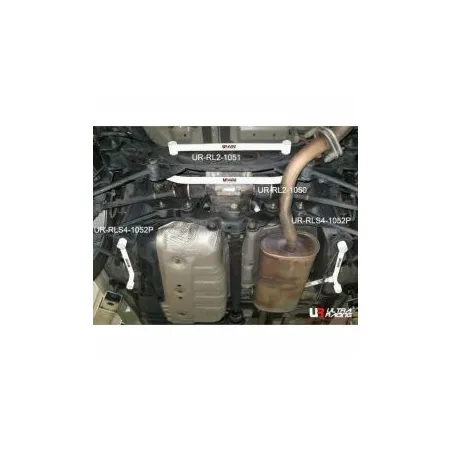 Rozpórka tylna dolna (Rear Lower Bar) (1052P) Ultra Racing Lexus RX 330 (XU30) 3.3 V6 03-08/Toyota Harrier 2.4/3.0 04-09 RHD/LHD 4WD