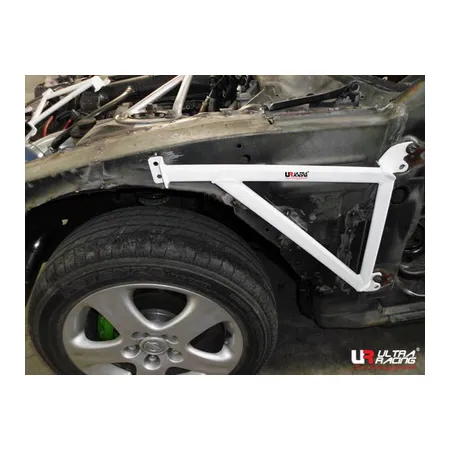 Rozpórka przedniego kielicha (Fender Brackets) Ultra Racing Nissan S14 95-99