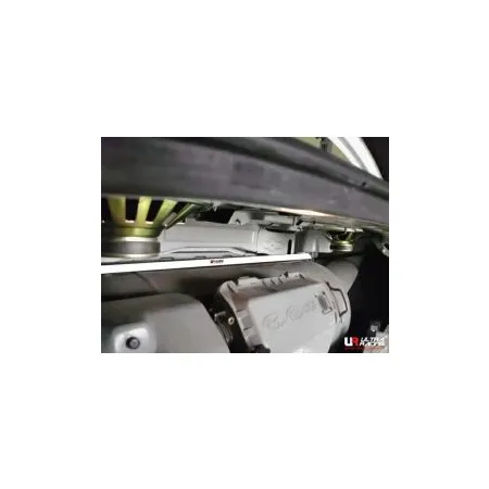 Rozpórka tylna górna (Rear Upper Strut Bar) (2699) Ultra Racing Hyundai Grandeur (XG) 3.0 2WD 98-05