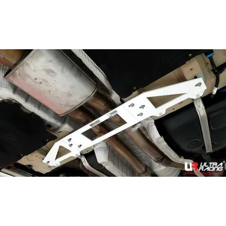 Rozpórka środkowa (Mid Lower Brace) (4002) Ultra Racing BMW G02 (X4) 3.0T 4WD 18+