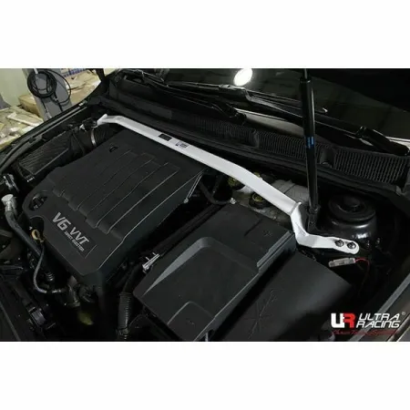 Rozpórka przednia (Front Upper Strut)bar(2648 Ultra Racing Chevrolet Alpheon 3.0 2WD 10-16