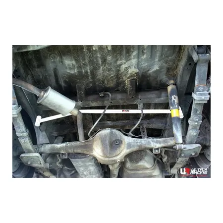 Rozpórka tylna (Rear L Brace)880 Ultra Racing Nissan Serena/Vanette 91-01 C23 2.0