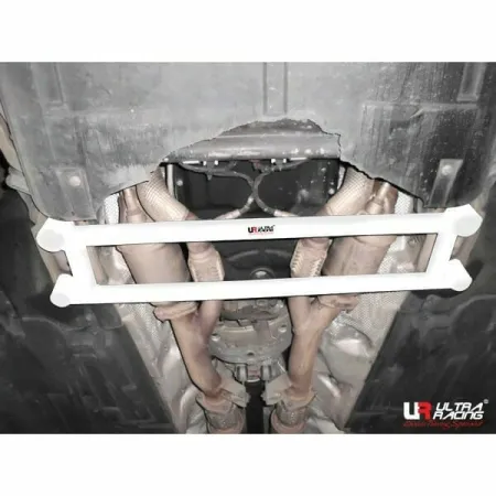 Rozpórka przednia dolna (Front Lower Brace) 1874 Ultra Racing Audi A8/S8 03-10 D3