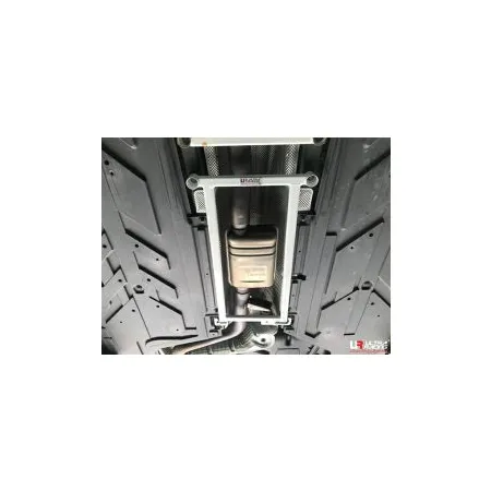 Rozpórka środkowa (Mid Lower Brace) (4199) Ultra Racing Mercedes V177 A250 2.0T 2WD Sedan 18+