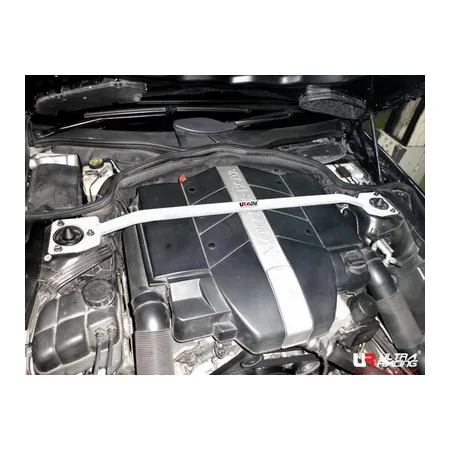 Rozpórka przednia (Front Upper Strut Bar)Ultra Racing Mercedes SL 350 02-11