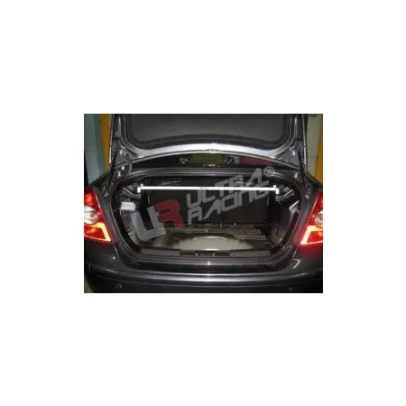 Rozpórka tylna górna (Rear Upper Strut Bar) Adj. Ultra Racing Ford Focus MK2 1.6