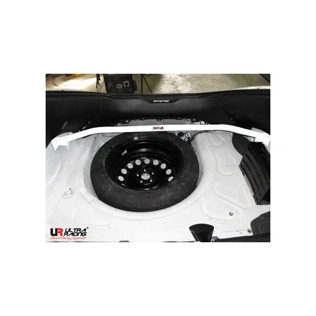 Rozpórka tylna górna (Rear Upper Strut Bar) 1714 Ultra Racing VW New Beetle