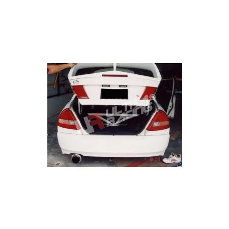 Rozpórka tylna górna (Rear Upper Strut Bar) Ultra Racing Mitsubishi Lancer 96-99