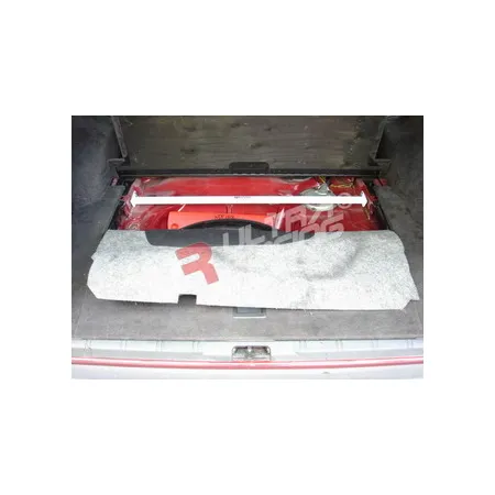 Rozpórka tylna górna (Rear Upper Strut Bar) 355 Ultra Racing Volvo 850 Turbo Wagon