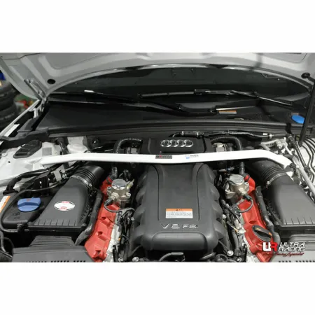 Rozpórka przednia (Front Upper Strut Bar)Ultra Racing Audi RS5 8T 4.2 10-15 4WD