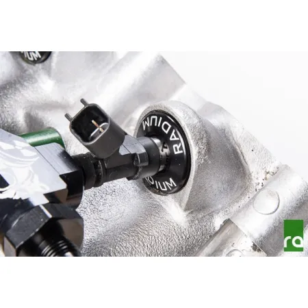 Adapter wtryskiwacza 30mm 4 cyl. Nissan SR20DET RB25DET Radium Engineering