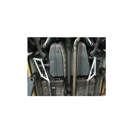 Rozpórka tylna dolna (Rear Lower Bar) (433P) Ultra Racing Toyota Caldina (T240) 2.0T GT4 4WD 02-07