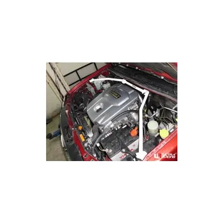 Rozpórka przednia (Front Upper Strut Bar)Ultra Racing Isuzu D-Max 3.0D 02+