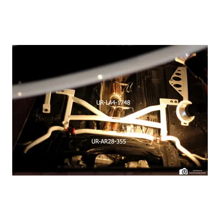 Rozpórka przednia (Front H-Brace) Ultra Racing Honda Civic FD2 05+ TypeR