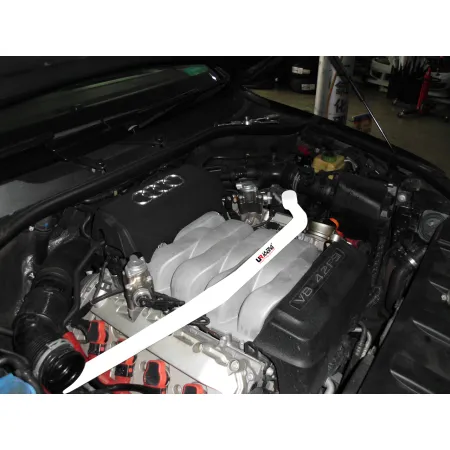 Rozpórka przednia (Front Upper Strut Bar)Ultra Racing Audi Q7 4.2 08+