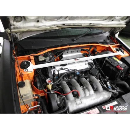 Rozpórka przednia (Front Upper Strut Bar)Ultra Racing Citroen ZX 2.5 91-98