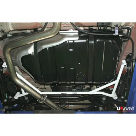 Rozpórka tylna dolna (Rear Lower Bar) (3628) Ultra Racing Hyundai Avante Sport/Elantra 1.6 2WD 16+