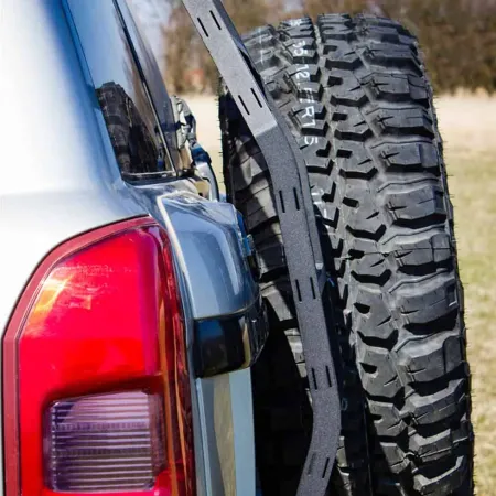 Uchwyt koła zapasowego IOD Performance do Nissan Patrol Y61