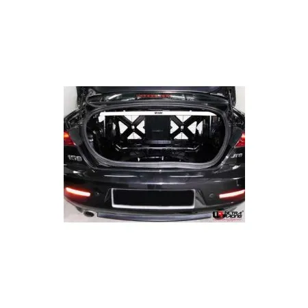 Rozpórka tylna górna (Rear Upper Strut Bar) Ultra Racing Alfa Romeo 159 05+ / Brera