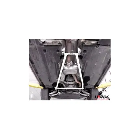Rozpórka środkowa (Mid Lower Bar) Ultra Racing Audi A4 B8 08+ /A5 2.0T